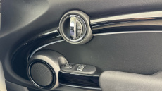 MINI Hatchback 1.5 Cooper Classic 3dr Auto Petrol Hatchback